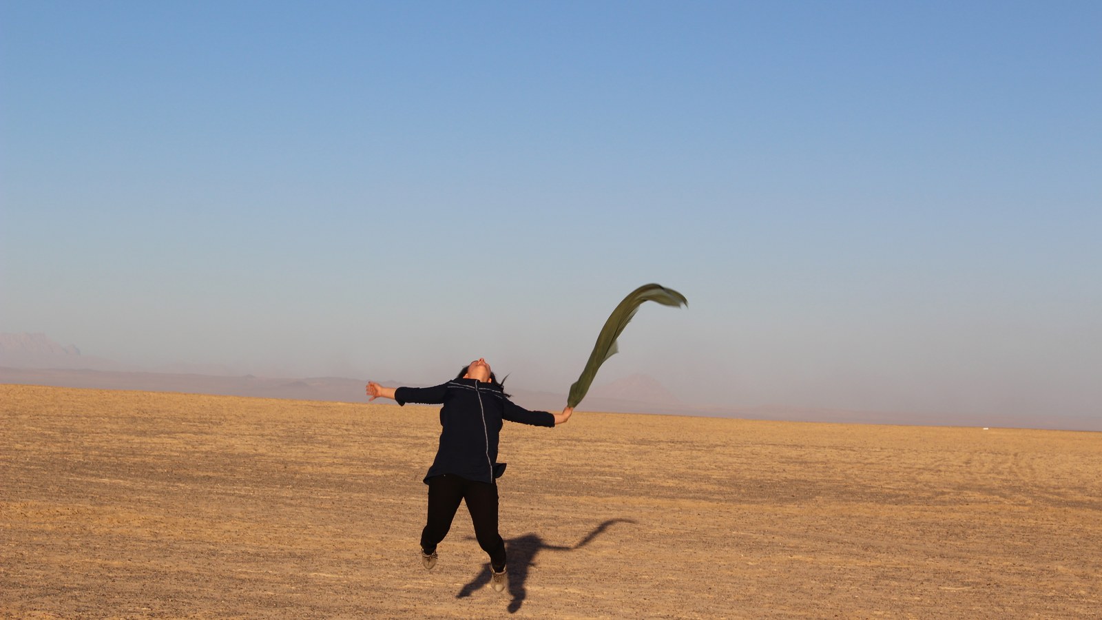 Le désert ne juge pas : réflexion sur mon corps féminin et la liberté